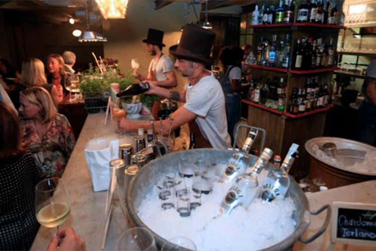 Giri di Vite Vino, Champagne e tonno di qualità Giri di Vite Vino, Champagne e tonno di qualità
