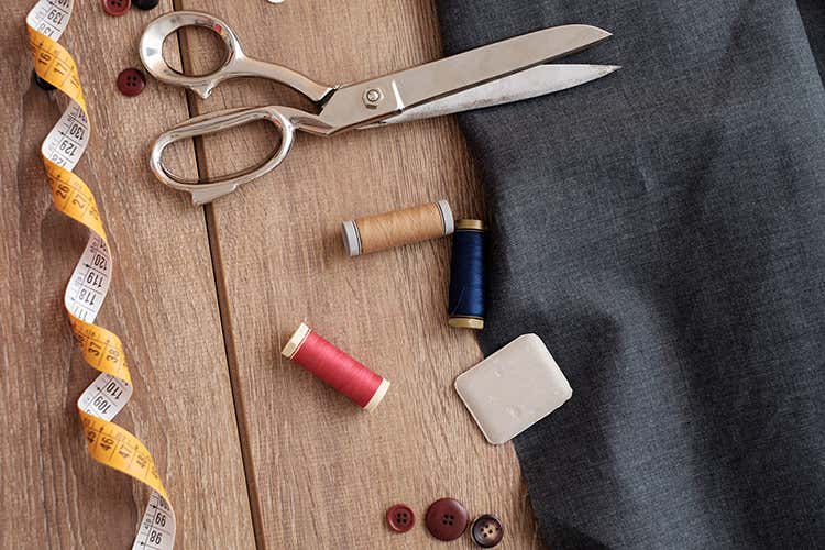 I settori pi&ugrave; svantaggiati dalla pandemia sono moda e automotive - Gi&ugrave; i fatturati di moda e automobili Con la pandemia tiene l'alimentare