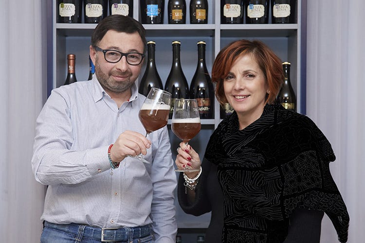 Giuseppe Collesi e Paola Togni - Birre in bottiglia e distillati Collesi sceglie Togni per le vendite