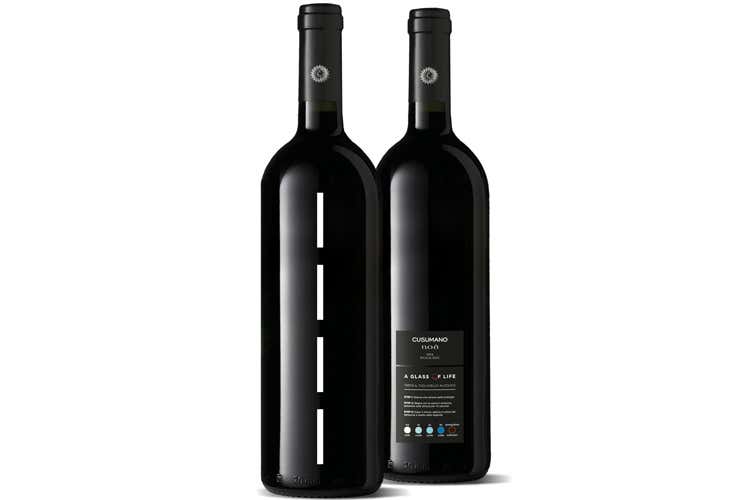A Glass Of Life, nuovo modo di bere L'alcol test sulla bottiglia Cusumano A Glass Of Life, nuovo modo di bere L'alcol test sulla bottiglia Cusumano