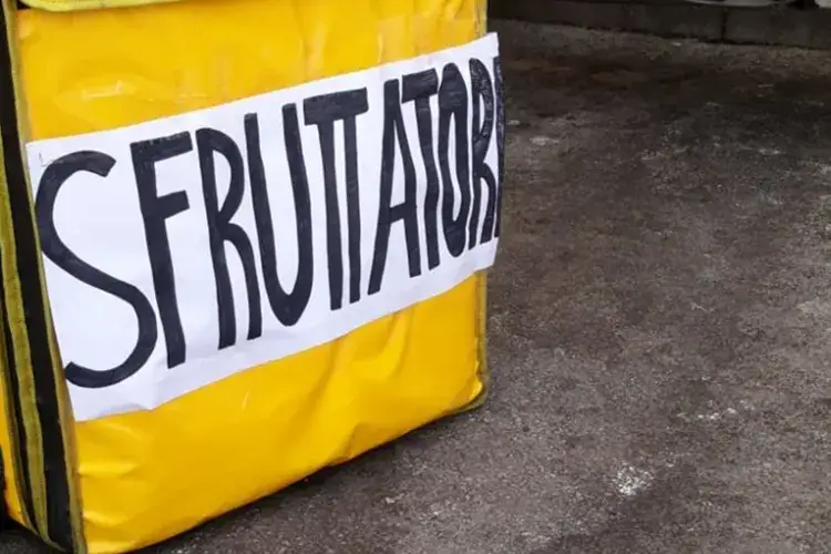 Protesta dei rider di Glovo a Palermo