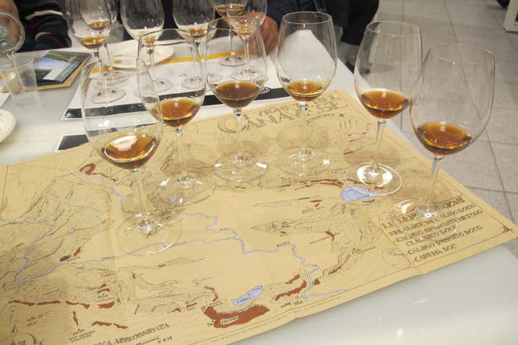 (Gli Gnavi ed il Passito di Caluso Se la viticoltura segna la storia)