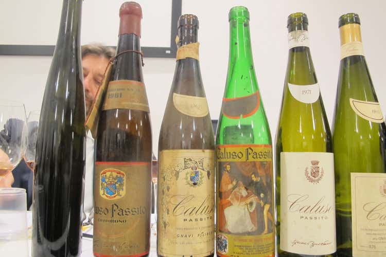 (Gli Gnavi ed il Passito di Caluso Se la viticoltura segna la storia)