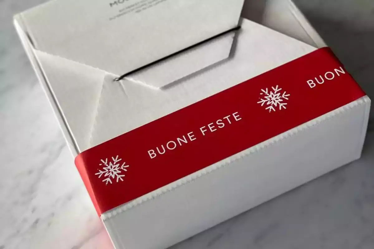 Il kit gnocchi contiene anche una salsa ai datterini realizzata da Luca Marchini Molino Pasini celebra un Natale d&rsquo;autore