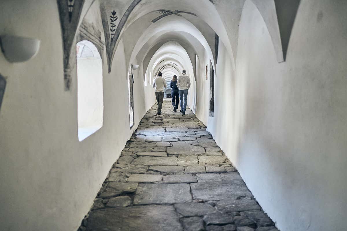 Linee pure e passi leggeri: al Boutique Hotel Goldene Rose, l'architettura diventa lo spazio ideale per abitare il silenzio