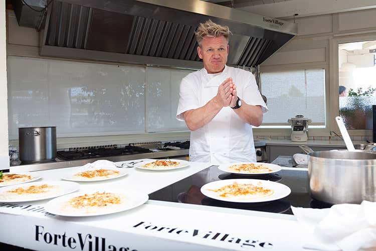 Gordon Ramsay (Gordon Ramsay, fottutamente cuoco: L'esperienza pi&ugrave; bella &egrave; il journey back)