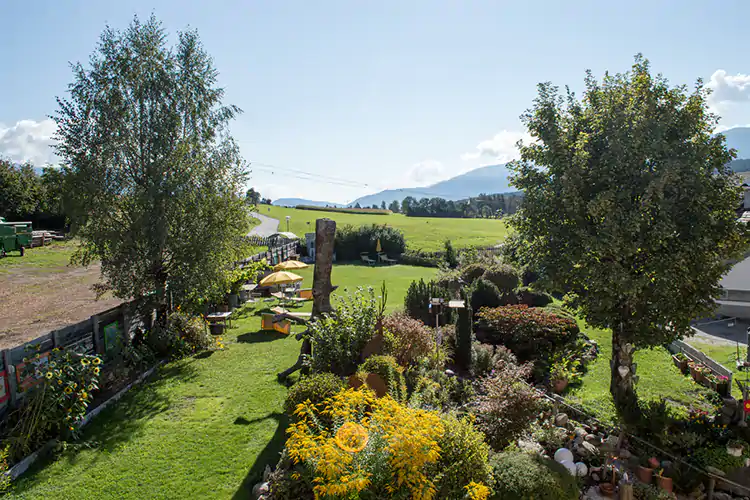 Il Gourmet Boutique Hotel Tanzer propone due pacchetti a tutta natura&nbsp; Gourmet Boutique Hotel Tanzer Conoscere le erbe in Val Pusteria