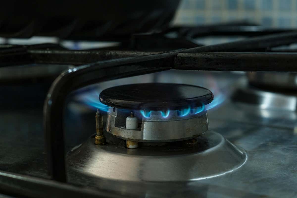 Dieci miliardi di aiuti anche bar e ristoranti per il caro bollette