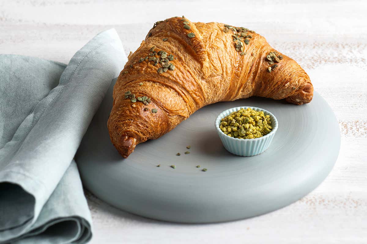 Gran Croissant al pistacchio Colazione dal cuore italiano con le specialità Bindi