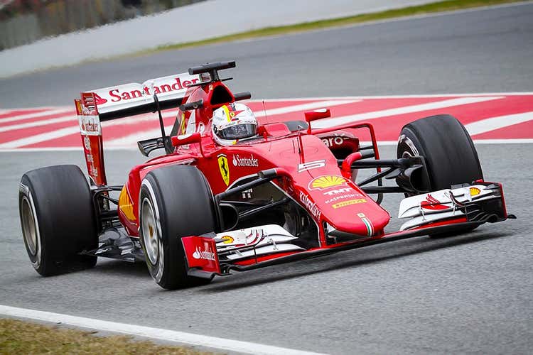 La Ferrari all'Autodromo di Monza in un'immagine d'archivio - Il Gp di Monza senza pubblico Si riparte piano, piange l'ospitalità La Ferrari all'Autodromo di Monza in un'immagine d'archivio - Il Gp di Monza senza pubblico Si riparte piano, piange l'ospitalità