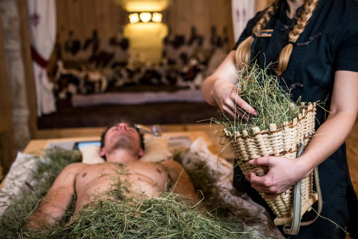 trattamenti al fieno al GranBaita GranBaita, un 5 stelle a Selva per design, cucina e wellness