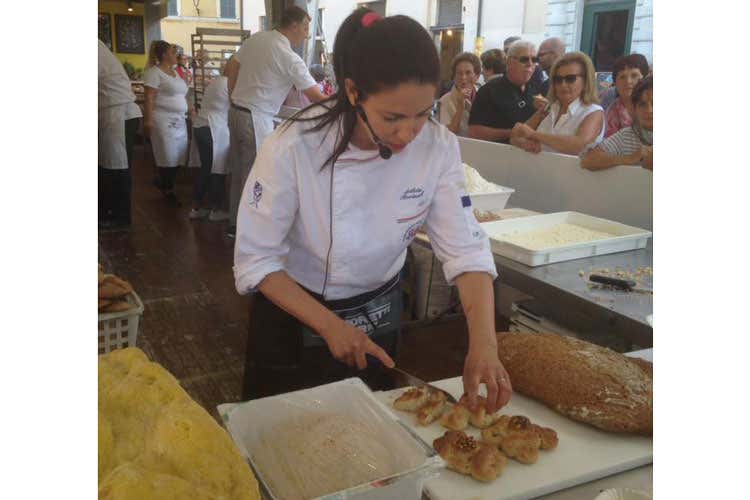 Grand Tour delle Marche Arte bianca, polenta e fisarmonica