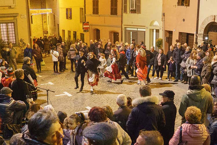 (Grand Tour delle Marche Cicerchia protagonista dell'ultima tappa) (Grand Tour delle Marche Cicerchia protagonista dell'ultima tappa)