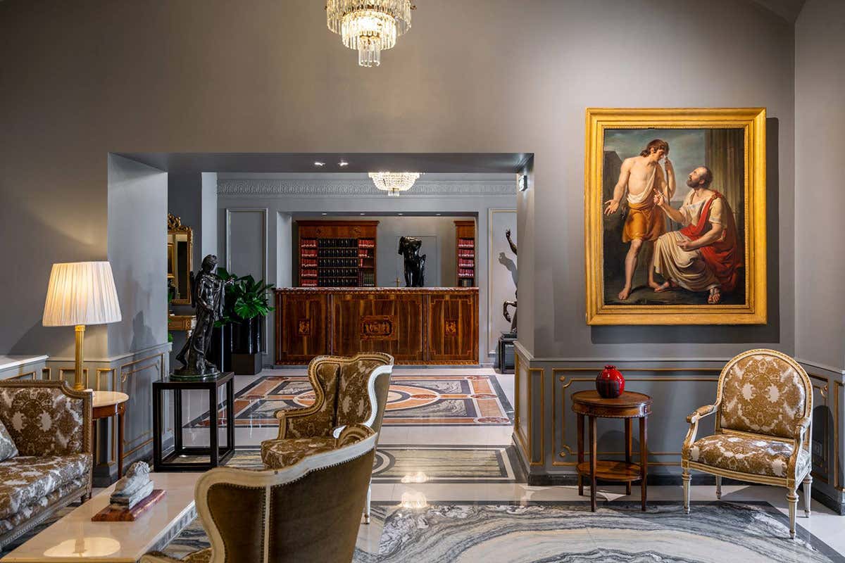L'arte all'interno del Grand Hotel Parker's, è un viaggio attraverso il tempo e lo stile, grazie alla straordinaria collezione privata della famiglia Avallone