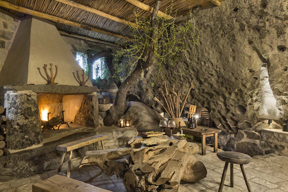 Grotta, camino, intimità Gallicantu, stazzo retreat immerso in Gallura Grotta, camino, intimità Gallicantu, stazzo retreat immerso in Gallura