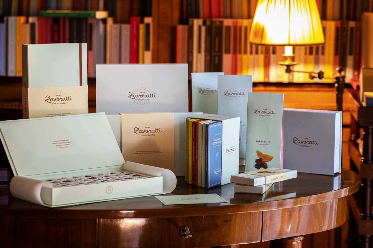 Lavoratti ha un team giovane e appassionato che, giorno dopo giorno, sta costruendo il futuro dell'azienda &pound;$I Maestri raccontano...$&pound; Lavoratti - da finire