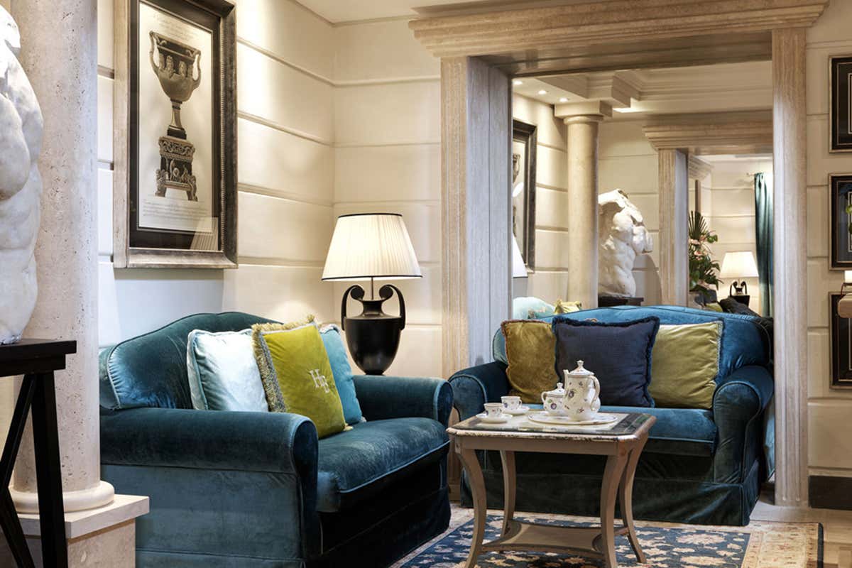 Hotel Barocco: charme romano con vista su Piazza Barberini e colazione d’autore Hotel Barocco: charme romano con vista su Piazza Barberini e colazione d’autore