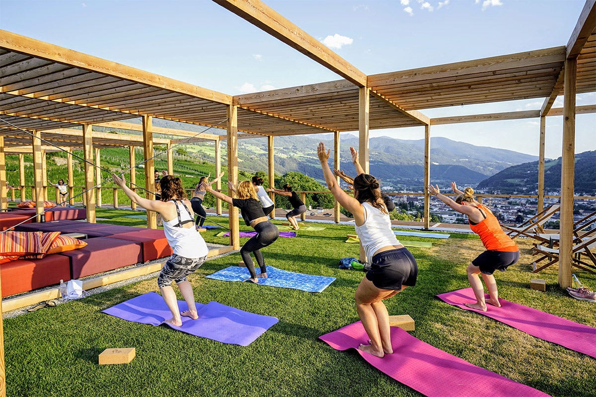 Alto Adige, yoga presso Haller Suites & Restaurant - Foto Santifaller Yoga immersi nella natura Gli hotel si fanno avanti