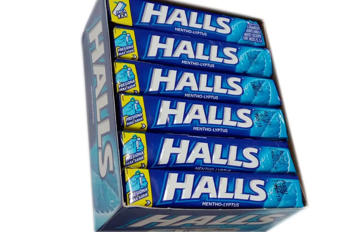 Halls Mentho Lyptus, le pastiglie balsamiche lanciate nel 1927 Ferrero e Perfetti in lista per l&rsquo;acquisto delle caramelle balsamiche Halls