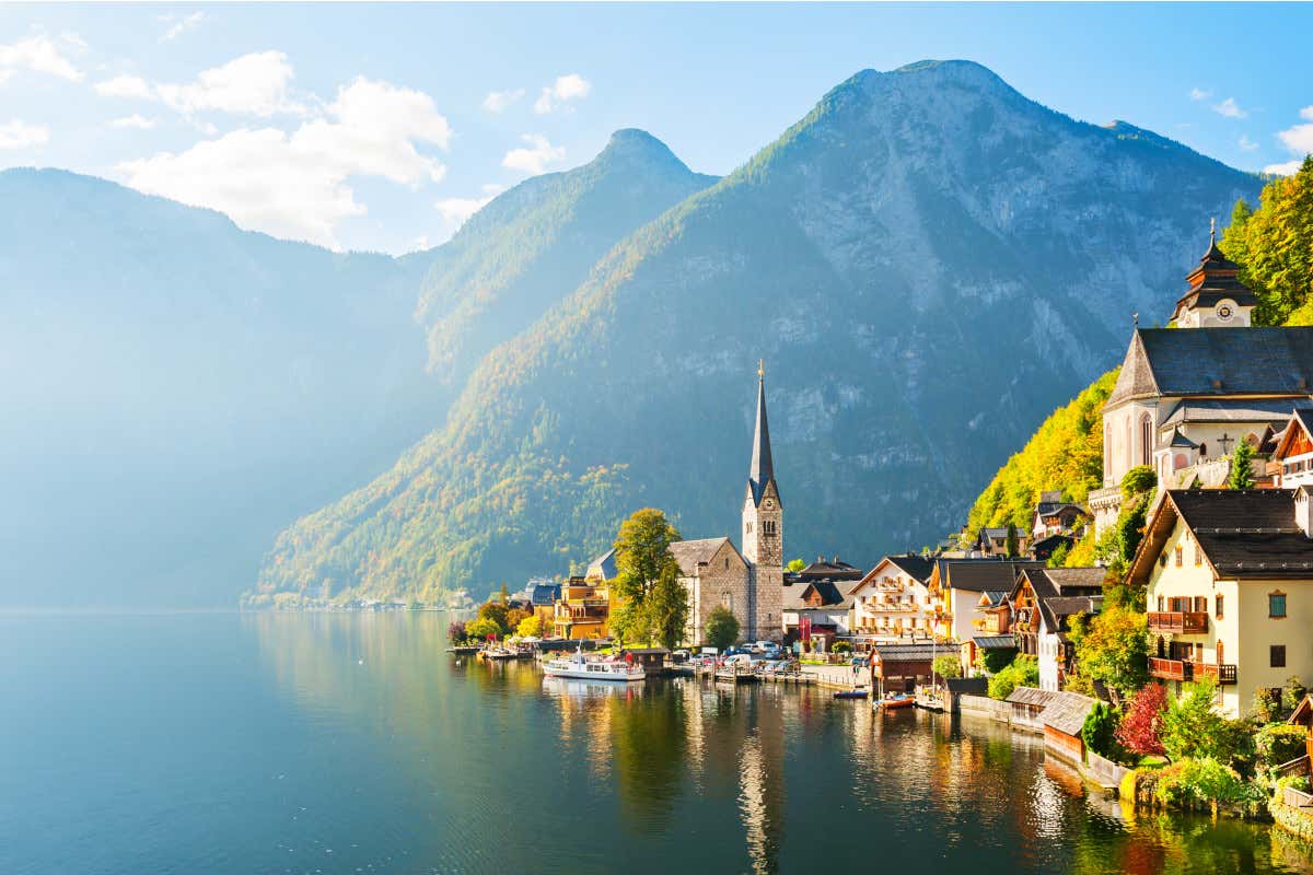 Hallstatt, il borgo gioiello dell'Austria Contro turisti molesti a Hallstatt paese di Frozen barriere anti-selfie Hallstatt, il borgo gioiello dell'Austria Contro turisti molesti a Hallstatt paese di Frozen barriere anti-selfie