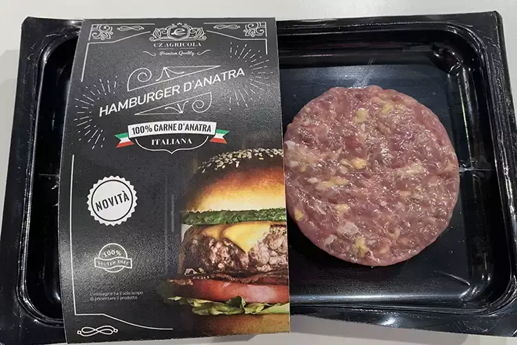 Gli Hamburger d'anatra freschi Anatra italiana in abito gourmet