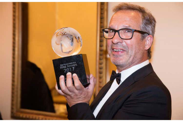 Hans Terzer Hans Terzer, la leggenda del vino altoatesino e le sue 50 vendemmie