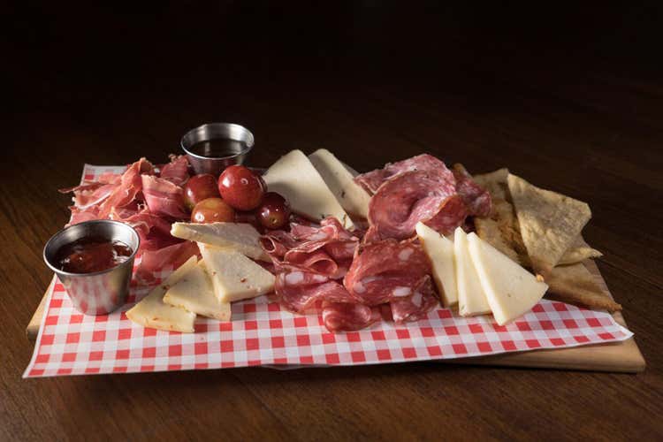 (Hard Rock Cafe Firenze Il menu diventa tipico toscano) (Hard Rock Cafe Firenze Il menu diventa tipico toscano)