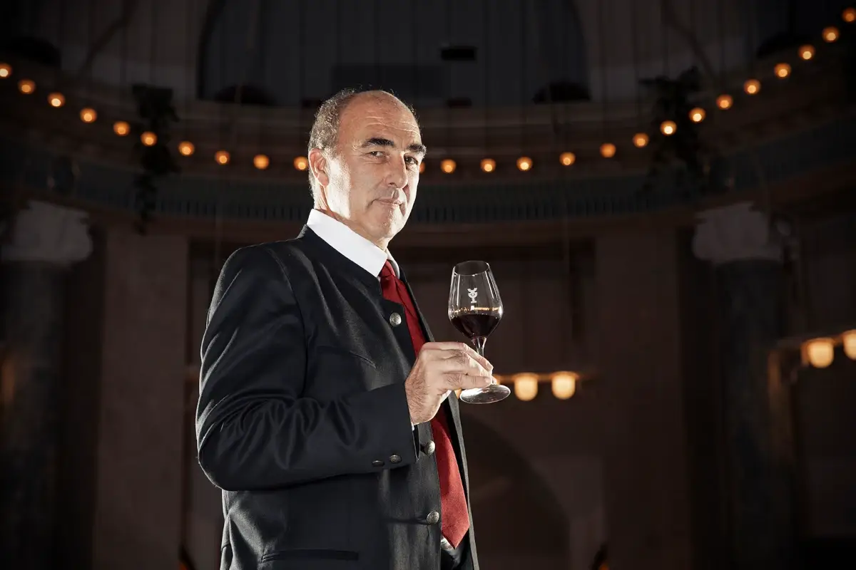 Helmuth Kocher Ecco The WineHunter Award 2022, le eccellenze di vino e cibo scelte da Elmuth Kocher