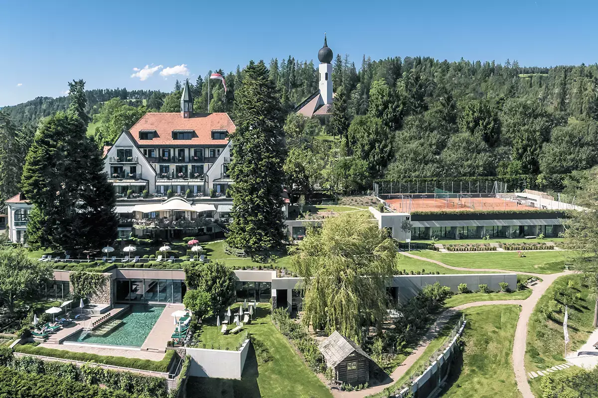 La suggestiva architettura del Parkhotel Holzner - Foto Armin Mayr Concerto jazz al Parkhotel Holzner