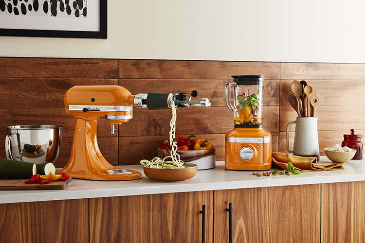 KitchenAid si veste di Honey Un tocco dorato di colore in cucina