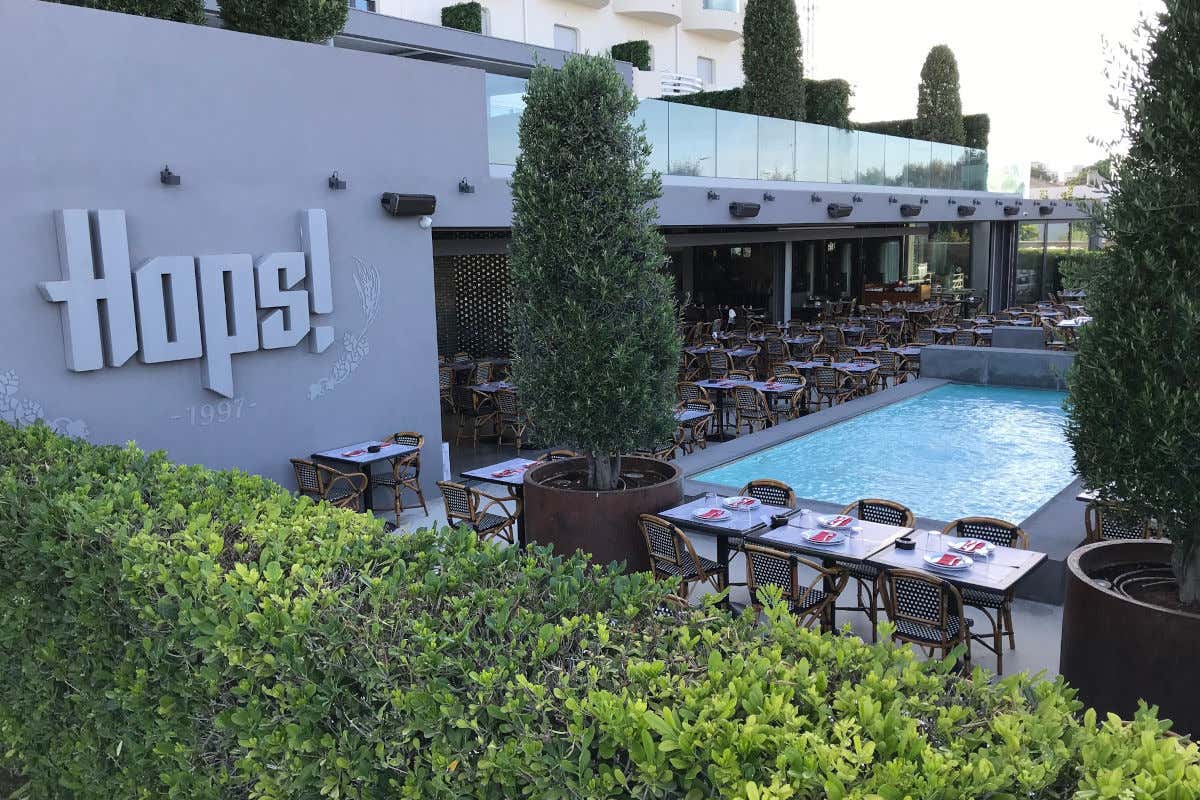 Un'immagine del ristorante Hops, tratta dal profilo Facebook Un'immagine del ristorante Hops, tratta dal profilo Facebook