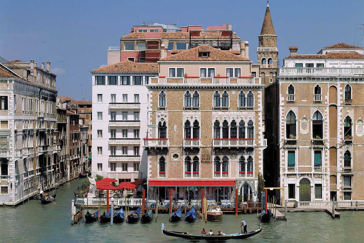 L’hotel è simbolo dell’ospitalità veneziana A Venezia come un James Bond gourmet