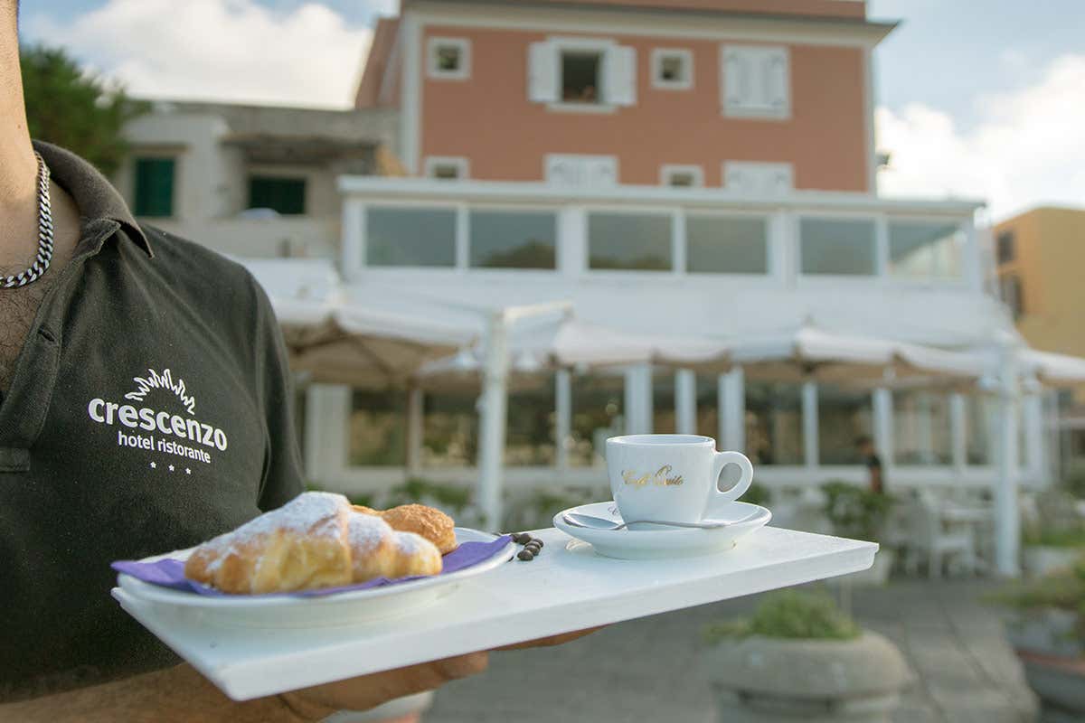 Hotel Ristorante Crescenzo Giro del Golfo in otto giorni: Procida, oasi di bellezza e di cultura