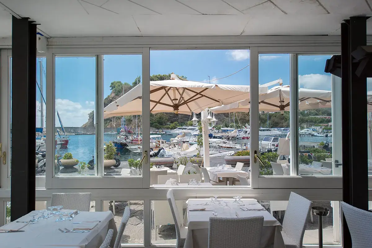 Hotel Ristorante Crescenzo Giro del Golfo in otto giorni: Procida, oasi di bellezza e di cultura