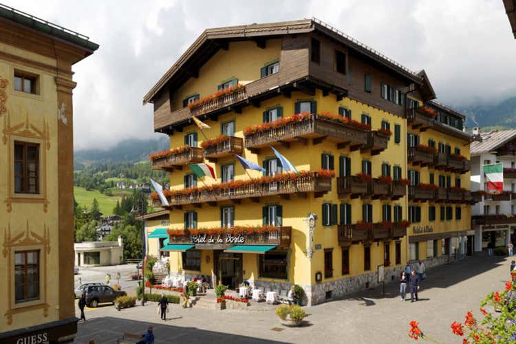 Hotel De la Poste - Cortina, l’Hotel De la Postedenuncia la Cina per danni Hotel De la Poste - Cortina, l’Hotel De la Postedenuncia la Cina per danni