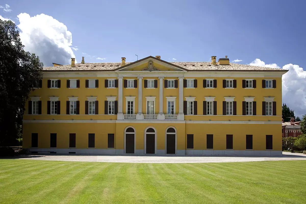 Hotel Villa dei Cedri Villa dei Cedri, spa naturale a due passi dal Lago di Garda