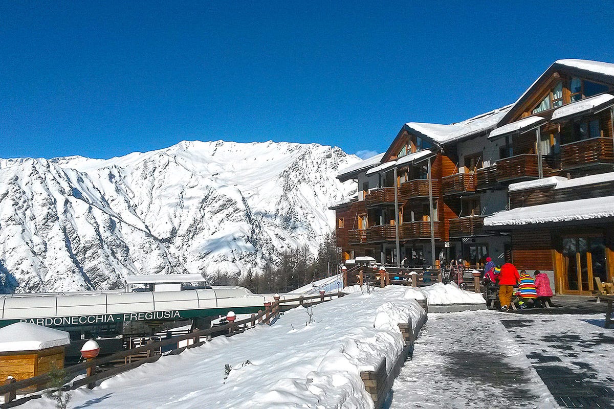 Savoia Mountain Resort Pronti per sciare? Ecco i migliori hotel direttamente sulle piste