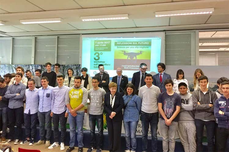 I giovani agricoltori e l'innovazione Storie di successi nel workshop di Bayer