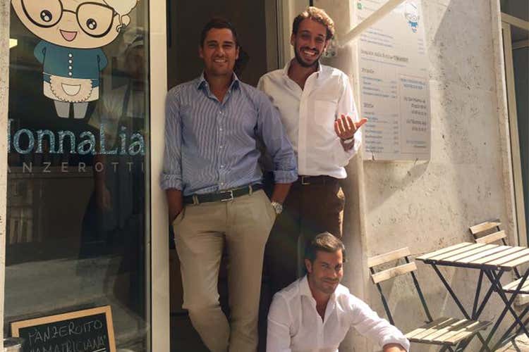 I panzerotti di Nonna Lia a Roma Street food fra tradizione e qualit&agrave;