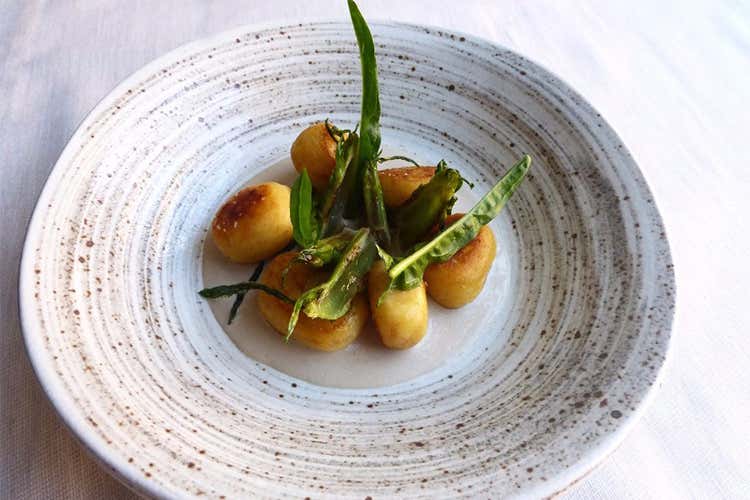 I piatti di marzo di Daniel Canzian Cucina italiana, qualità e sobrietà I piatti di marzo di Daniel Canzian Cucina italiana, qualità e sobrietà