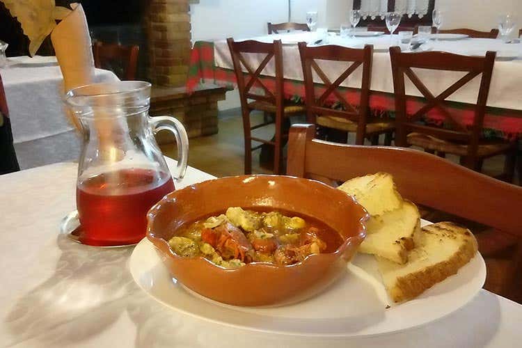 I sapori nostrani di Al Confì da Gigi Piatti della tradizione nella Bassa Padana I sapori nostrani di Al Confì da Gigi Piatti della tradizione nella Bassa Padana