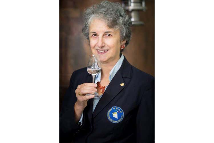 Paola Soldi - I vertici Anag ancora in rosa Paola Soldi rieletta alla presidenza Paola Soldi - I vertici Anag ancora in rosa Paola Soldi rieletta alla presidenza