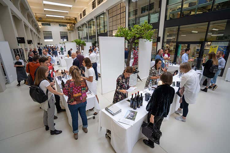 150 giornalisti all'Anteprima (I vini altoatesini guardano al futuro)