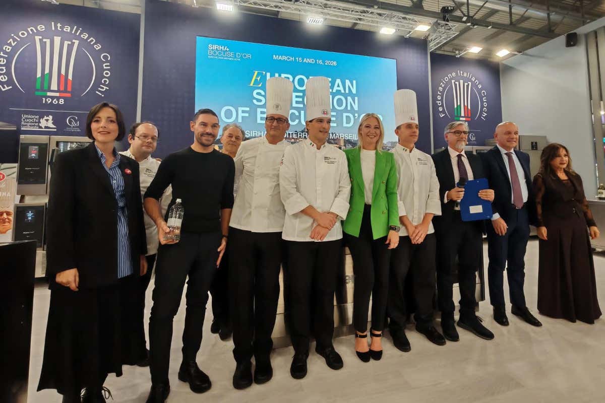 Federcuochi e Carlo Cracco a Host: novità e strategie per i giovani chef Federcuochi e Carlo Cracco a Host: novità e strategie per i giovani chef