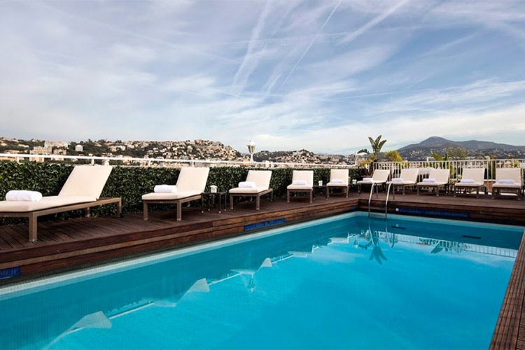 La piscina dell'hotel - Splendid Nice Hotel & Spa pronto alla ripartenza del turismo