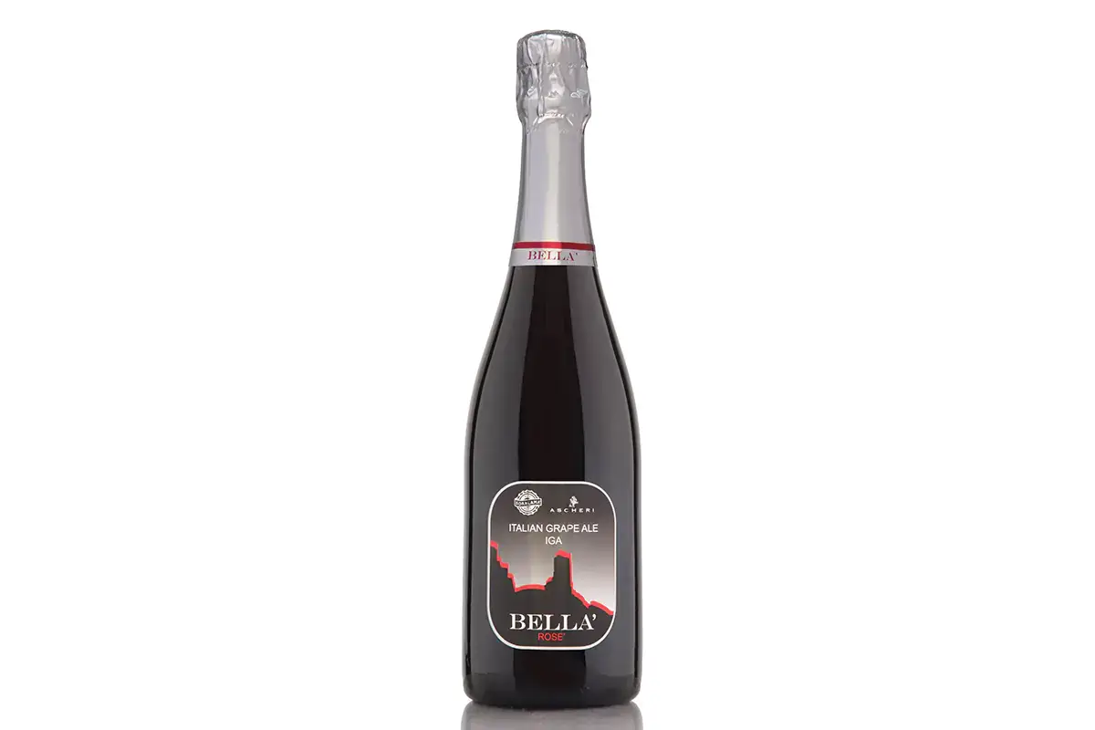 La birra di Soralamà (versione rosè) realizzata con la cantina Ascheri Birre con aggiunta di uva o mosto, tipicità italiana a rischio
