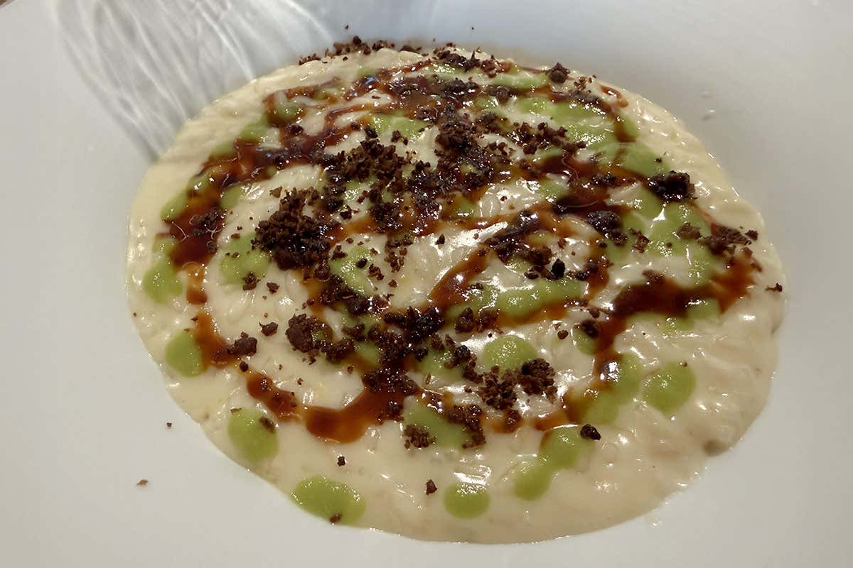 Riso Carnaroli "Selezione Dama", genovese di maiale, scarola, olive nere, Provolone del Monaco - Andrea Aprea Milano