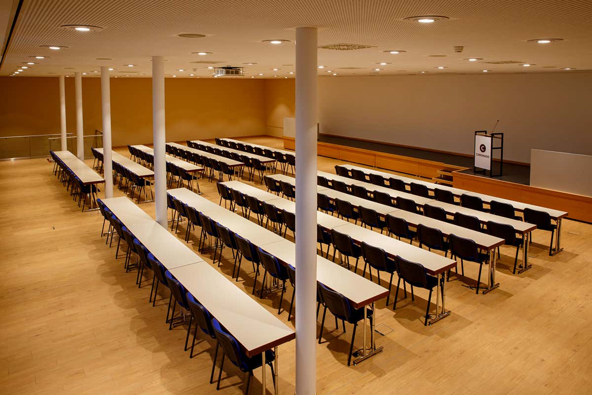 Eventi in Ticino: al Coronado 13 sale e 1.300 posti per congressi e meeting Eventi in Ticino: al Coronado 13 sale e 1.300 posti per congressi e meeting