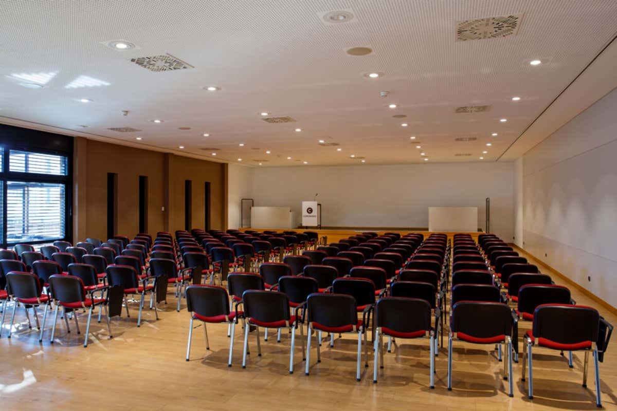 Eventi in Ticino: al Coronado 13 sale e 1.300 posti per congressi e meeting Eventi in Ticino: al Coronado 13 sale e 1.300 posti per congressi e meeting