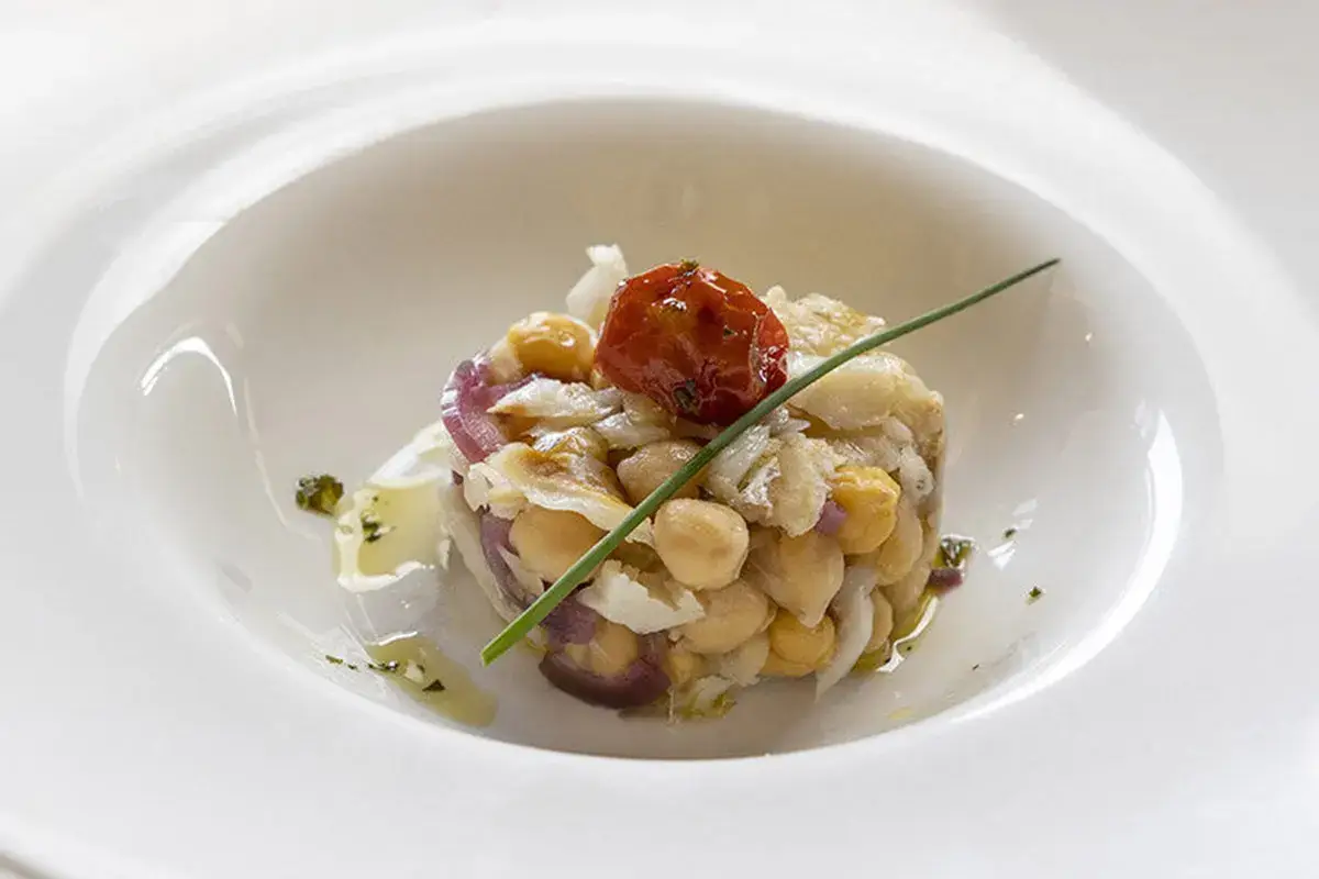 Insalata di Stoccafisso norvegese, ceci e pomodorini confit